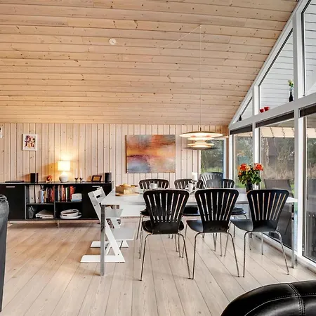 Annielle - 500m From The Sea By Interhome