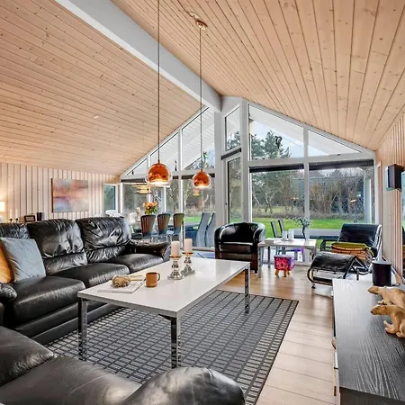 Annielle - 500m From The Sea By Interhome Rødby