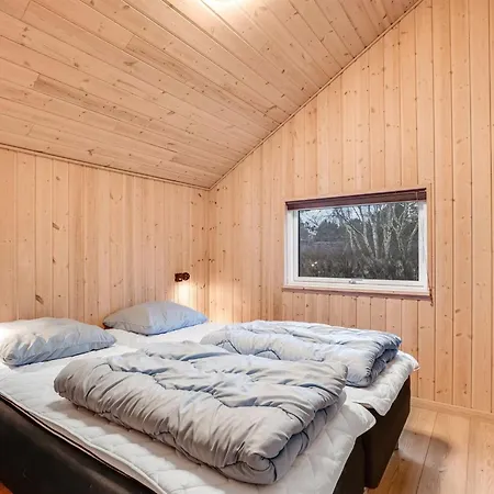 Annielle - 500m From The Sea By Interhome